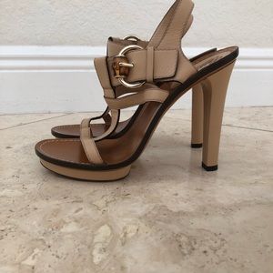 Gucci beige leather strap heels